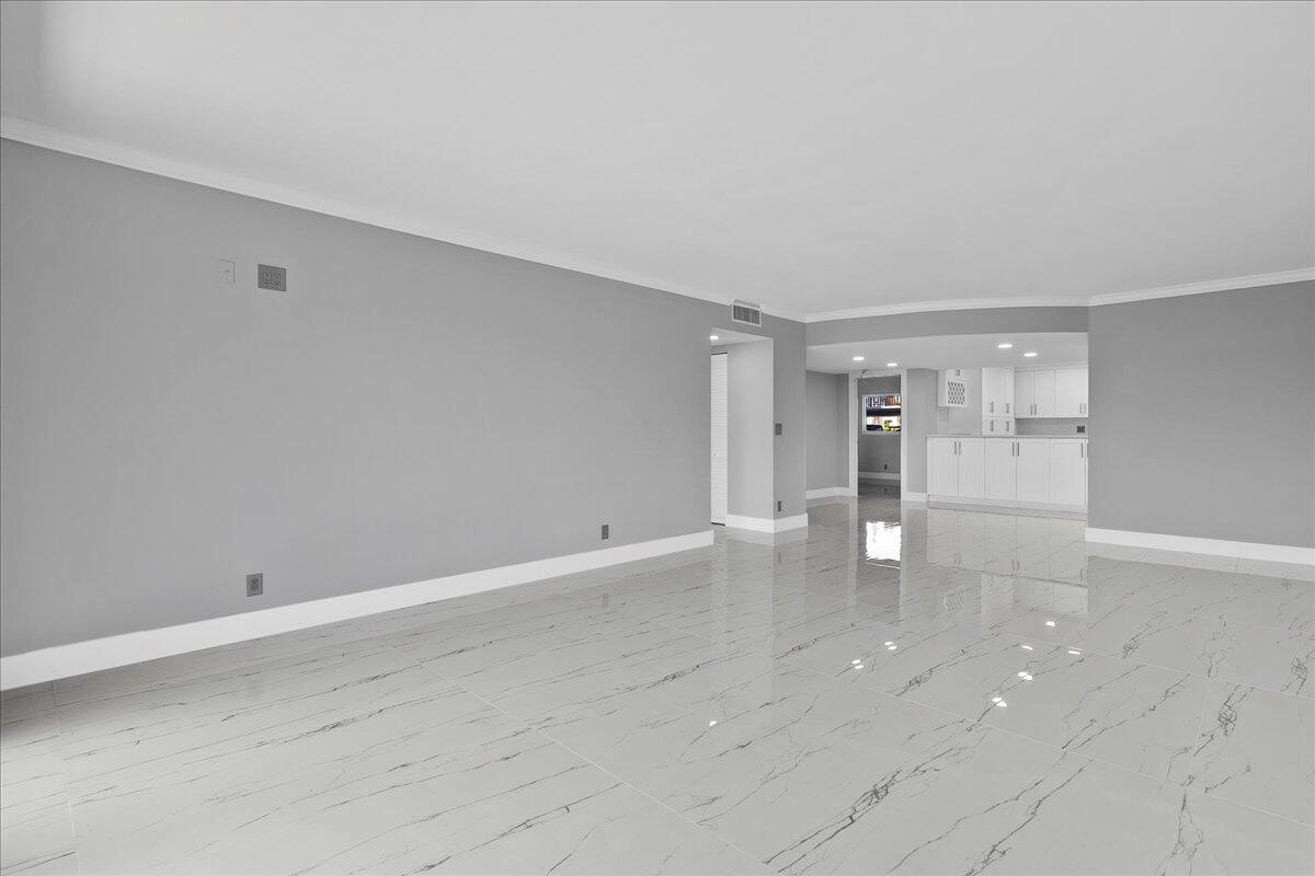 3040 Lake Shore Drive, Unit 101 Riviera Beach, FL 33404 - Photo 13 of 55 18-JLC_3846