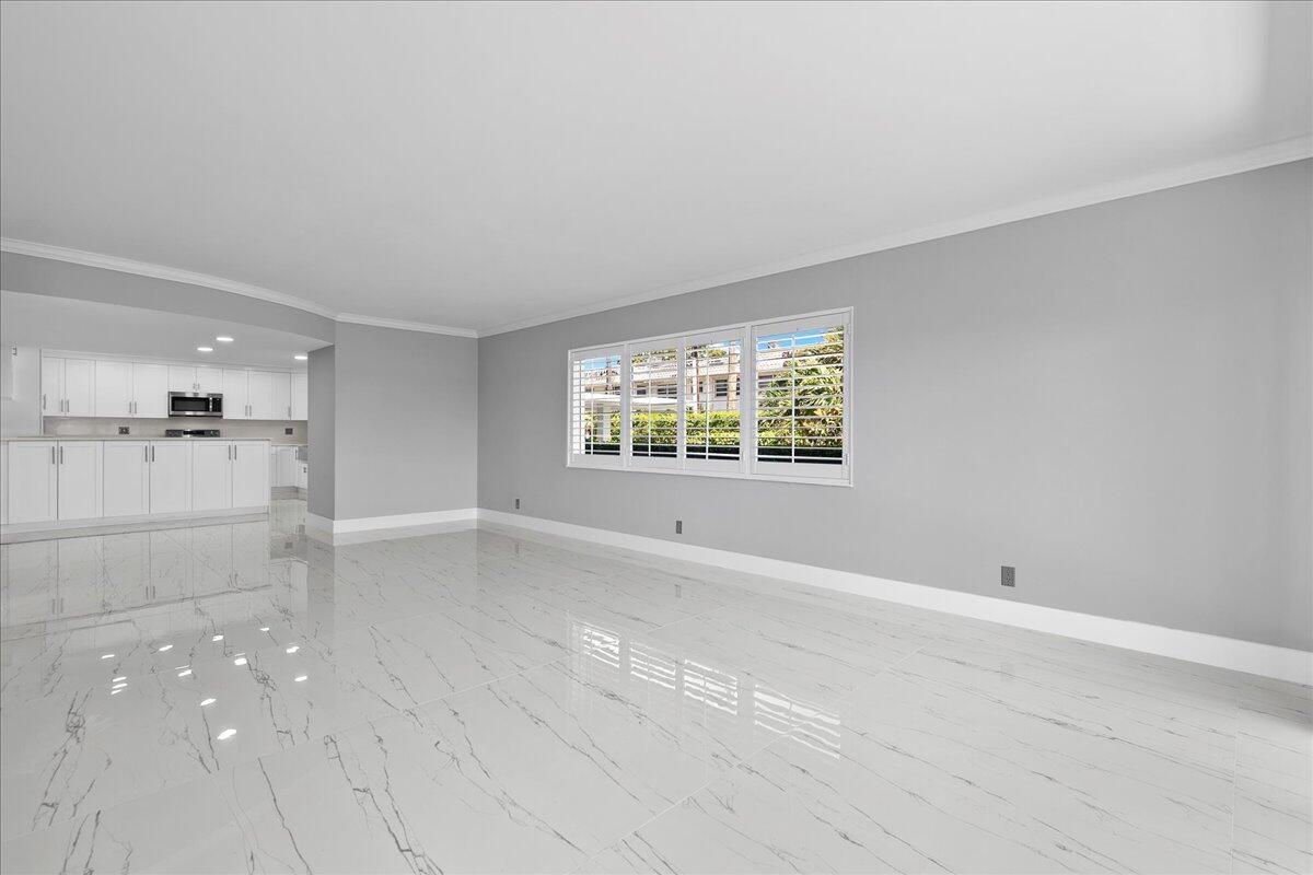 3040 Lake Shore Drive, Unit 101 Riviera Beach, FL 33404 - Photo 14 of 55 17-JLC_3841