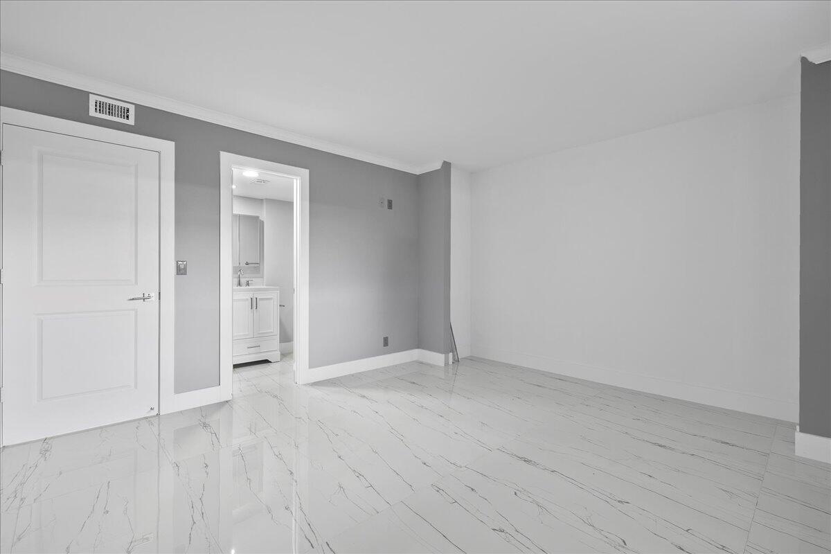 3040 Lake Shore Drive, Unit 101 Riviera Beach, FL 33404 - Photo 25 of 55 28-JLC_3921