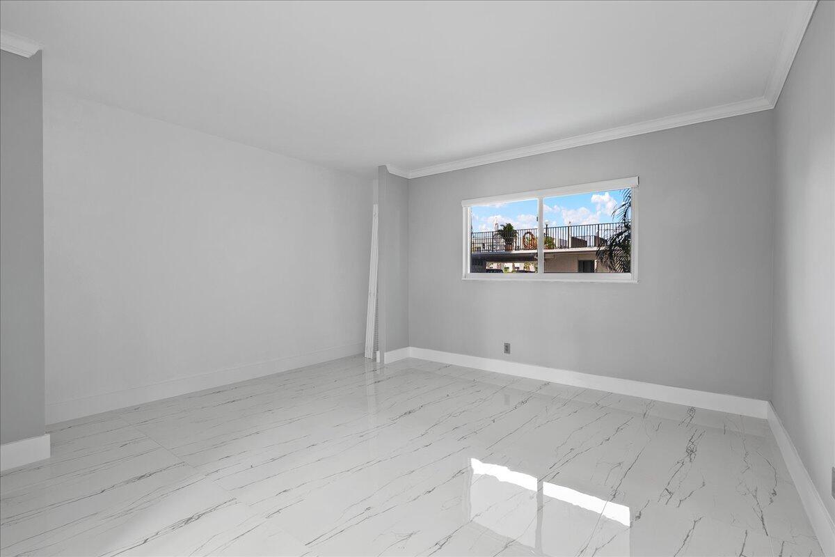 3040 Lake Shore Drive, Unit 101 Riviera Beach, FL 33404 - Photo 26 of 55 27-JLC_3917