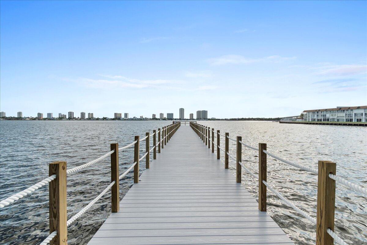 3040 Lake Shore Drive, Unit 101 Riviera Beach, FL 33404 - Photo 38 of 55 32-JLC_6350