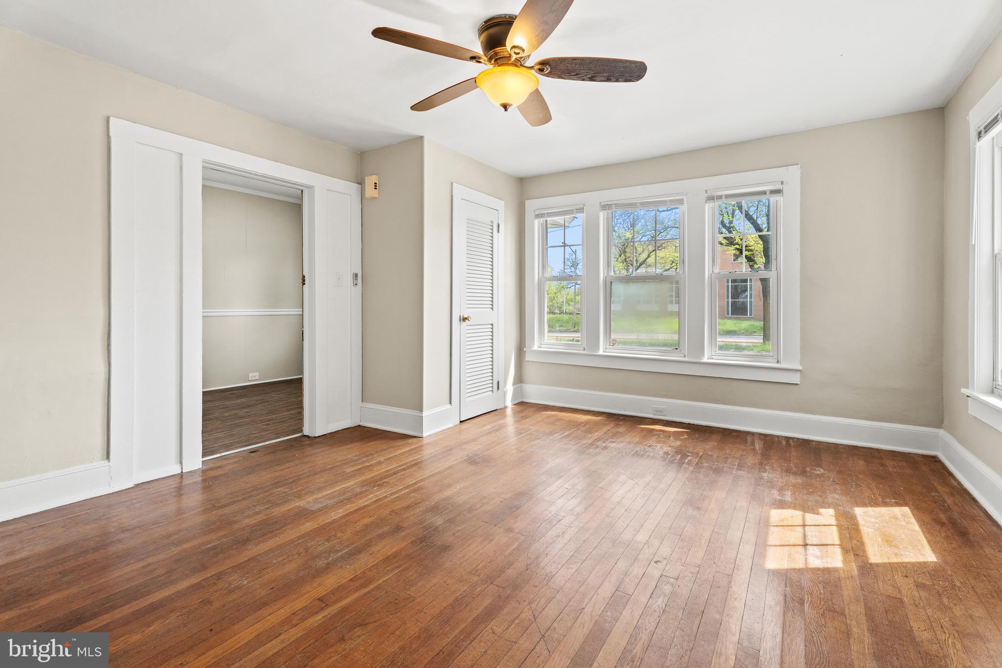 225 Broad Street Salisbury, MD 21801 - Photo 5 of 25 Bright and airy living space awaits.