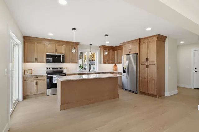 $464,900 | 2 Lakemont Street, Southwick, MA 01077