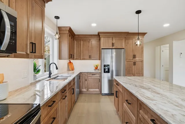 $464,900 | 2 Lakemont Street, Southwick, MA 01077