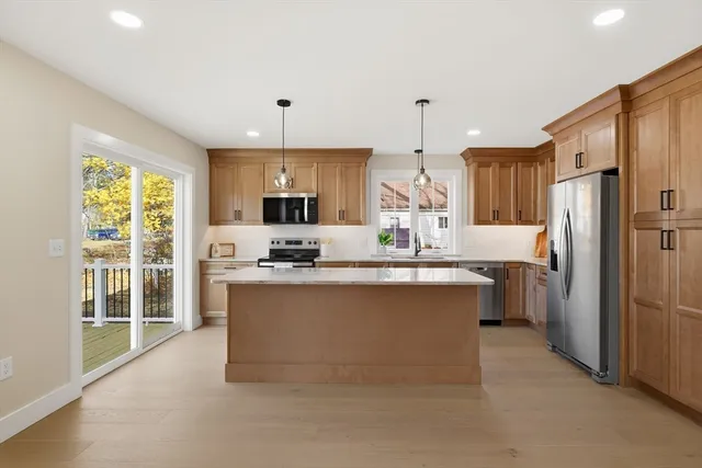 $464,900 | 2 Lakemont Street, Southwick, MA 01077