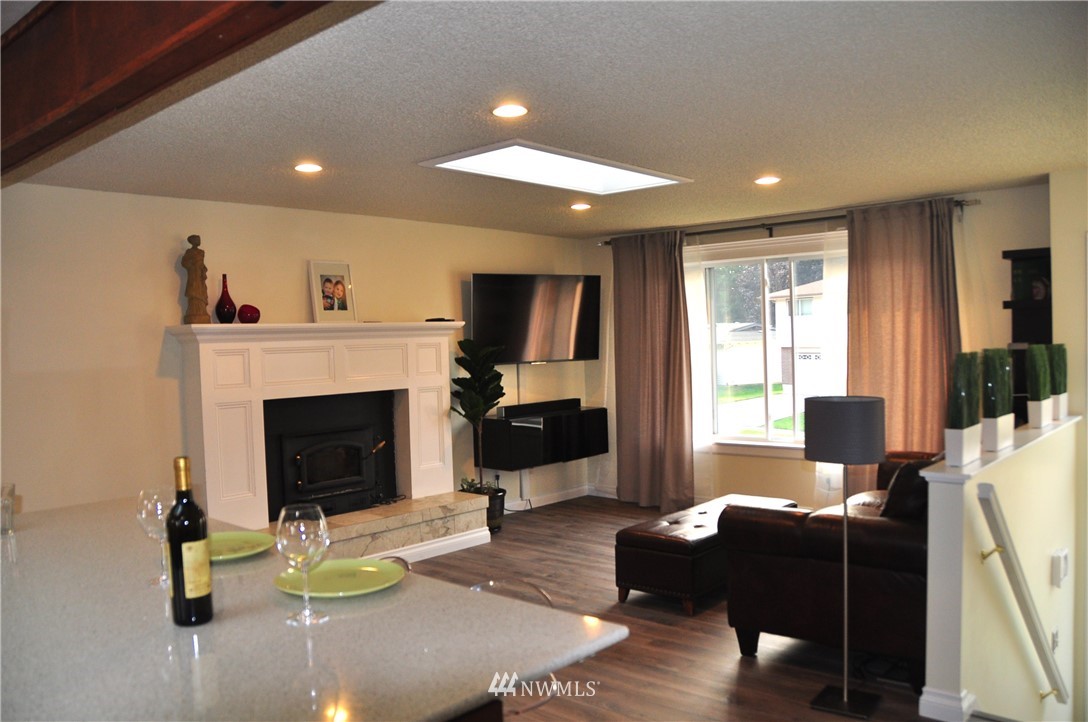 1730 Whitman Avenue Northeast Renton, WA 98059 - Photo 9 of 17 Gallery Image 9
