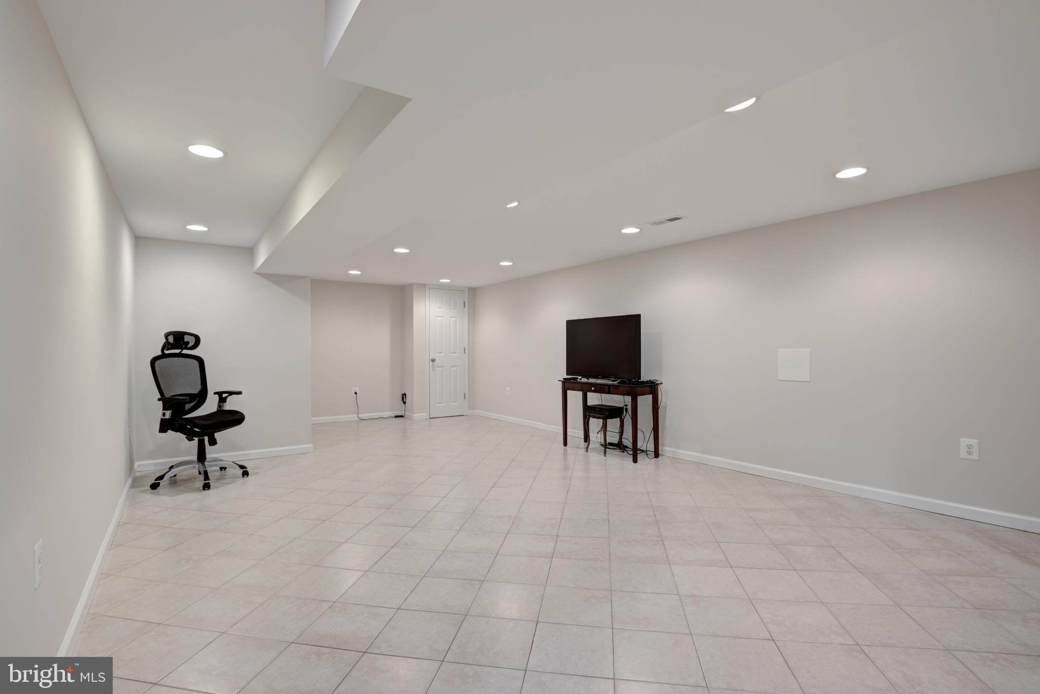 7316 Gary Street Springfield, VA 22150 - Photo 25 of 41 Gallery Image 25