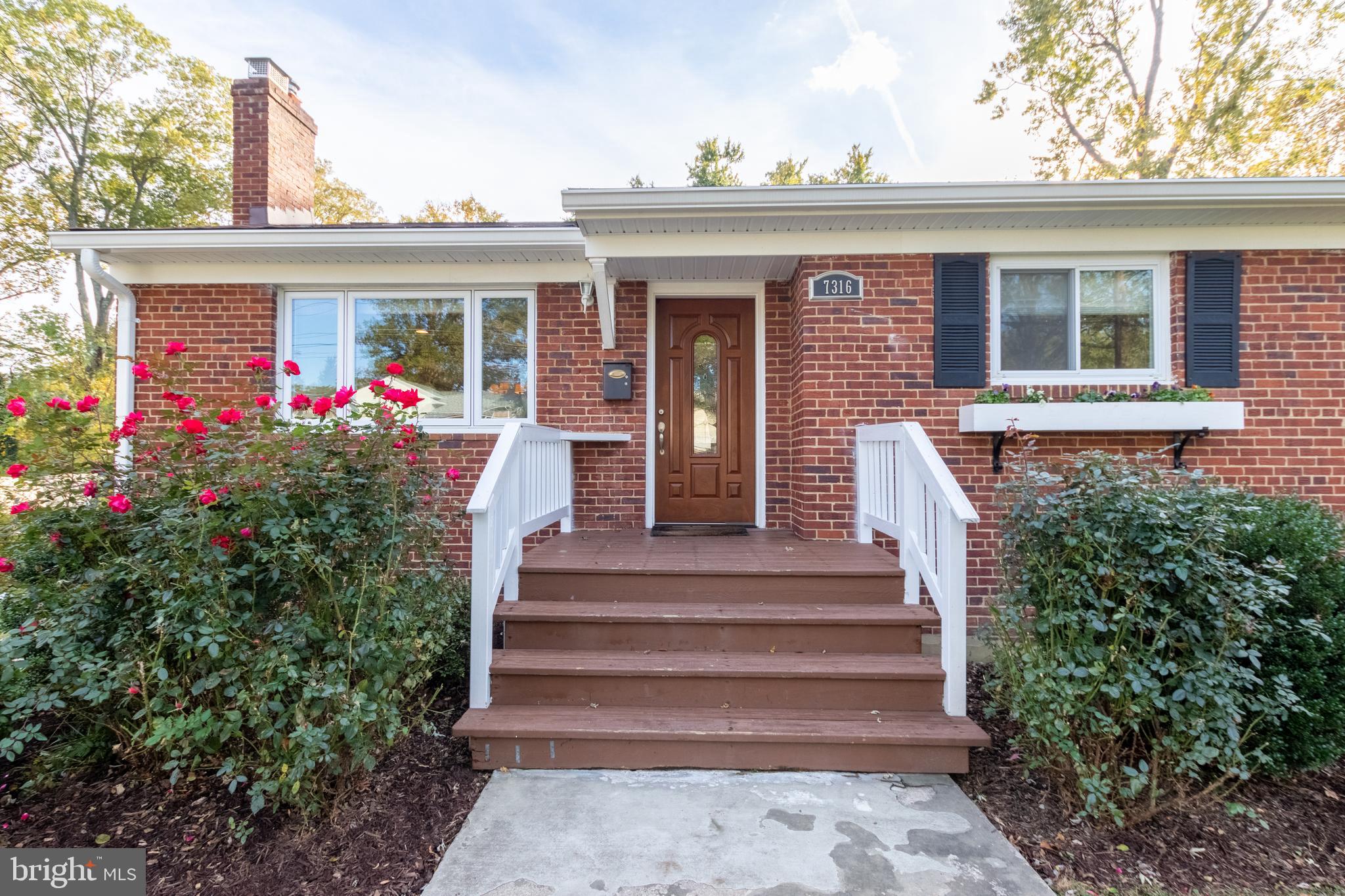 7316 Gary Street Springfield, VA 22150 - Photo 5 of 41 Gallery Image 5