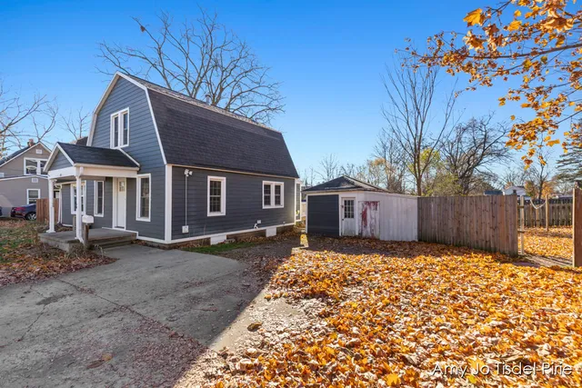 $205,000 | 811 Branch Street, Ionia, MI 48846