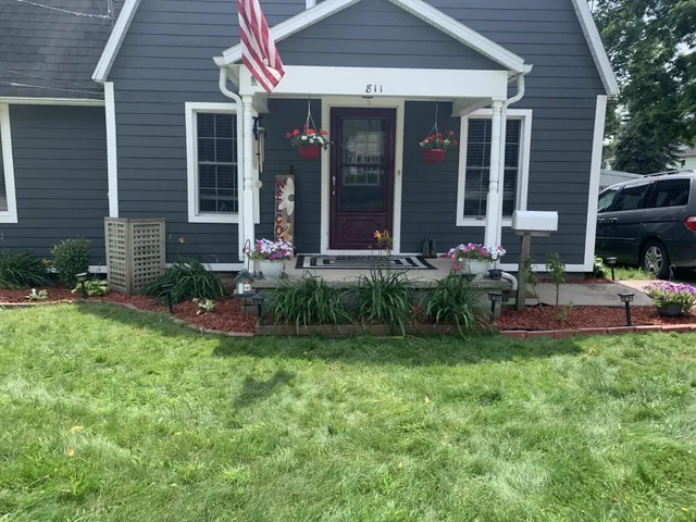 $205,000 | 811 Branch Street, Ionia, MI 48846