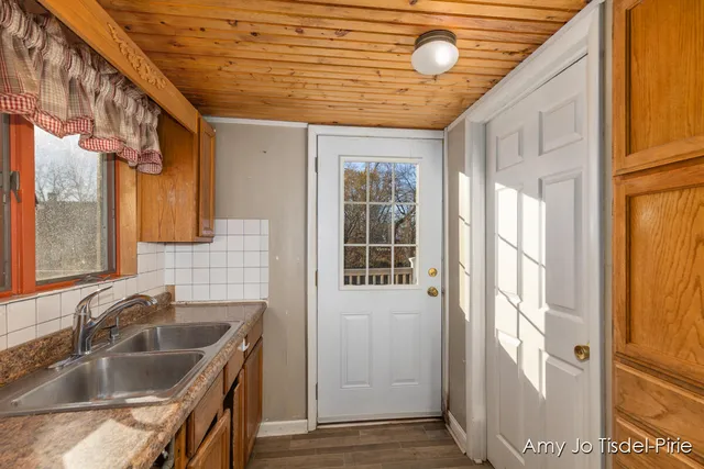 $205,000 | 811 Branch Street, Ionia, MI 48846