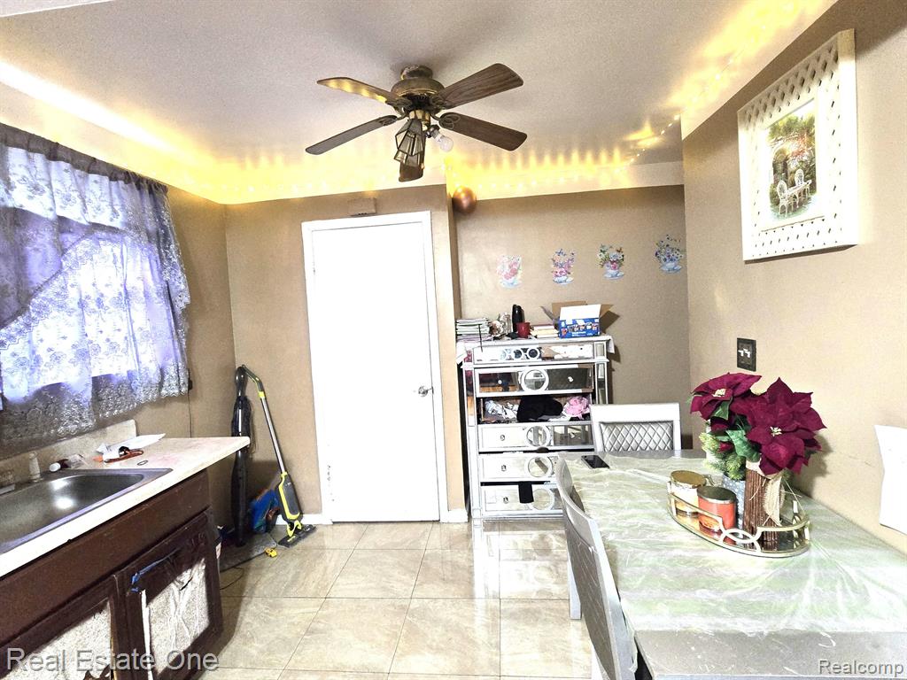 2137 Riverside Drive Dearborn, MI 48120 - Photo 9 of 20