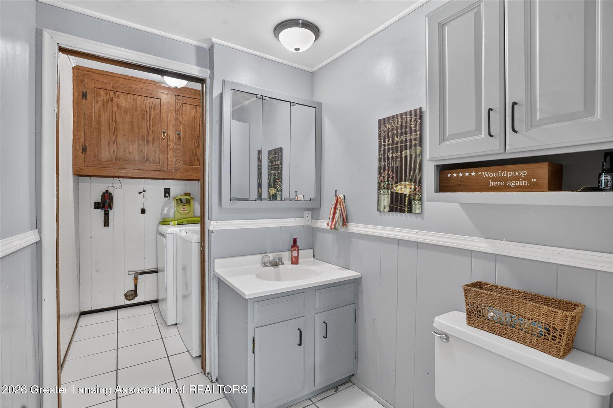 2578 Pine Tree Road Holt, MI 48842 - Photo 29 of 52 Half Bath