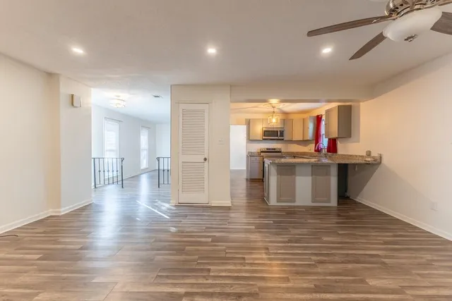 $250,000 | 332 Westmeade Drive, Gretna, LA 70056