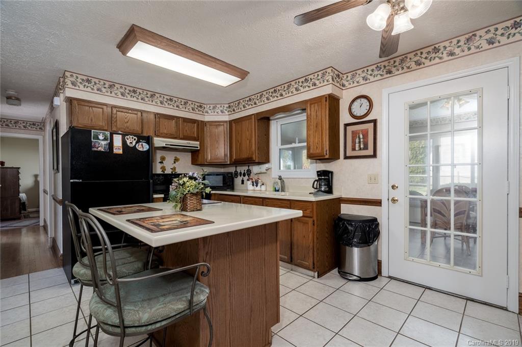 9632 Gilead Road Huntersville, NC 28078 - Photo 8 of 25 Gallery Image 8