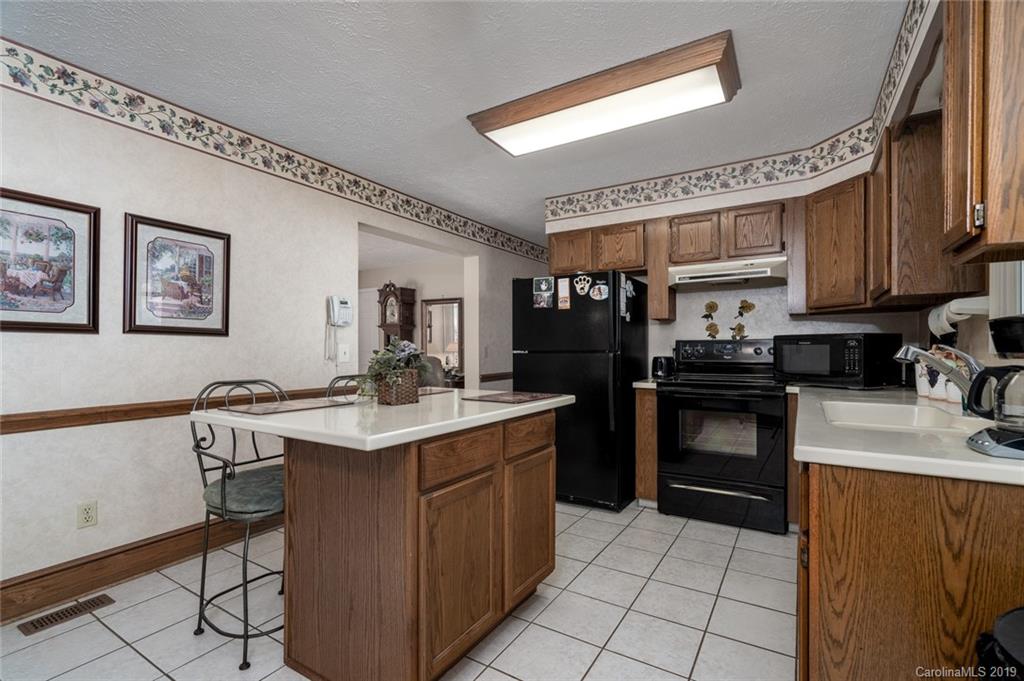 9632 Gilead Road Huntersville, NC 28078 - Photo 9 of 25 Gallery Image 9