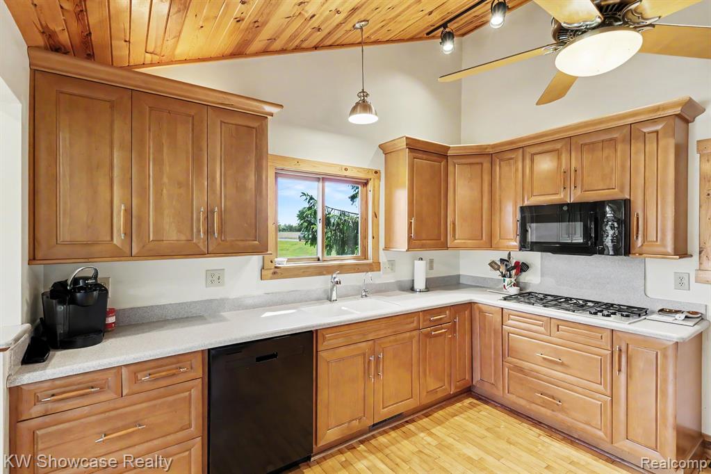 3585 East Clark Road Bath, MI 48808 - Photo 5 of 35