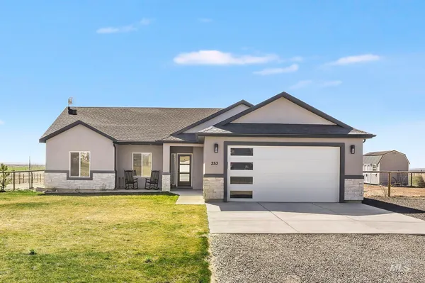 $449,990 | 253 Mariposa Circle, Shoshone, ID 83352