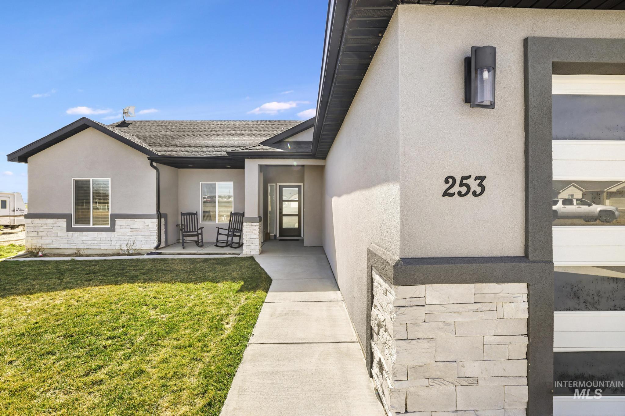 253 Mariposa Circle Shoshone, ID 83352 - Photo 2 of 47