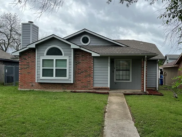 $1,700 | 1636 Vail Meadow Lane, Dallas, TX 75253