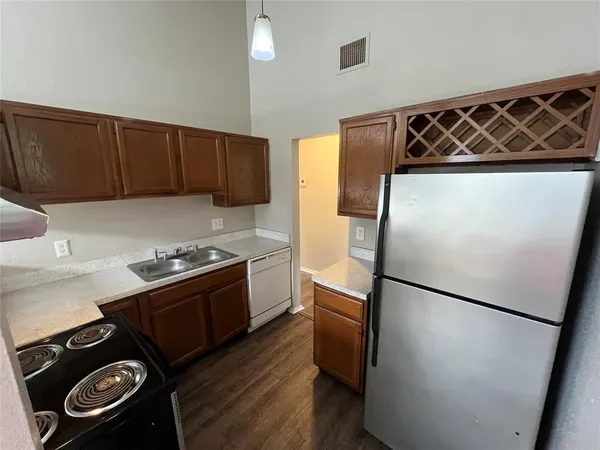 $1,700 | 1636 Vail Meadow Lane, Dallas, TX 75253