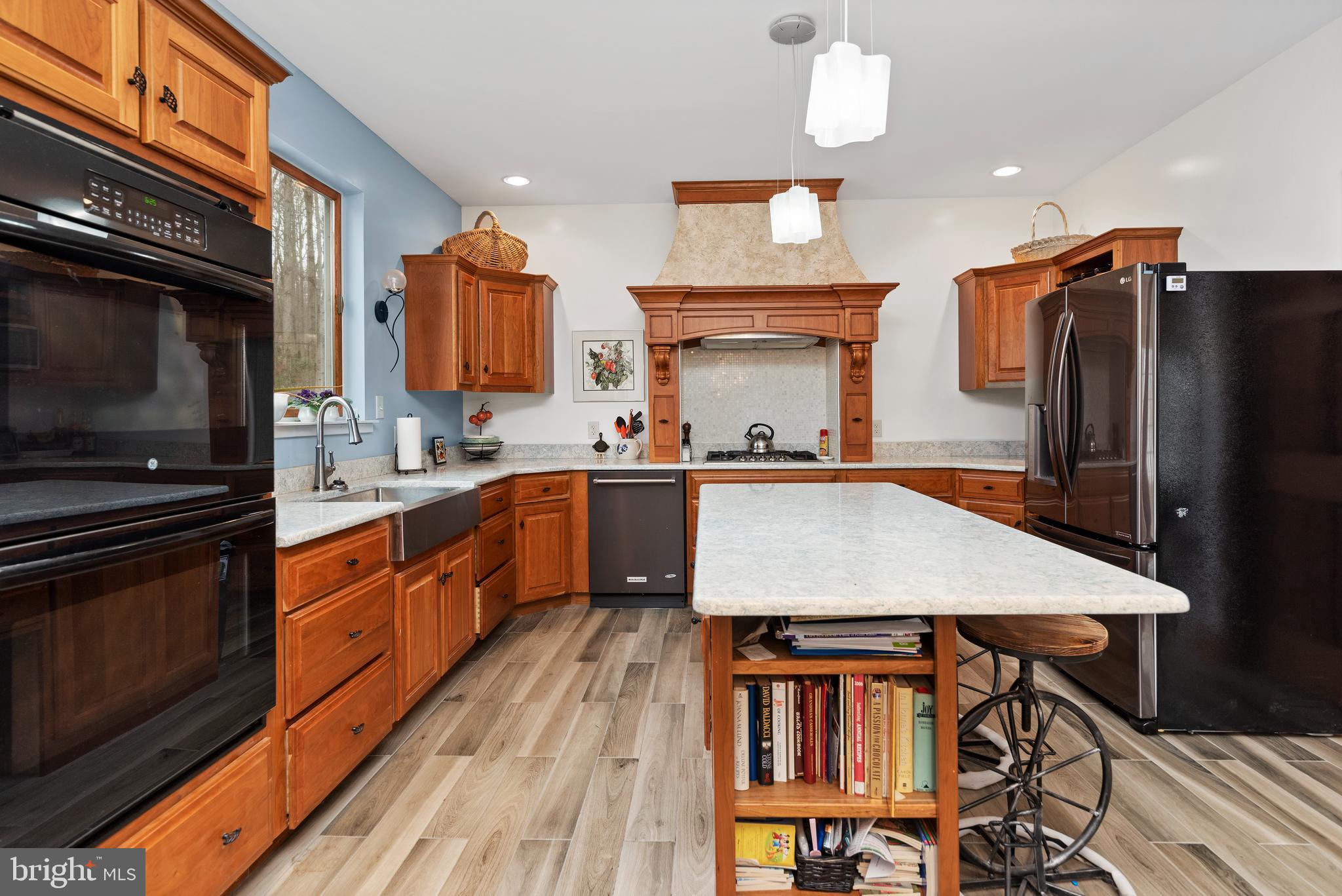 1370 Indian Peg Road Boiling Springs, PA 17007 - Photo 19 of 44 Quartz counter tops.