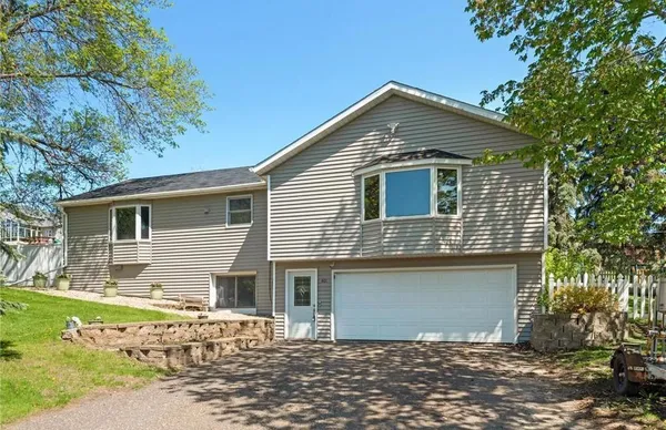 $340,000 | 401 Main Street North, St. Michael, MN 55376