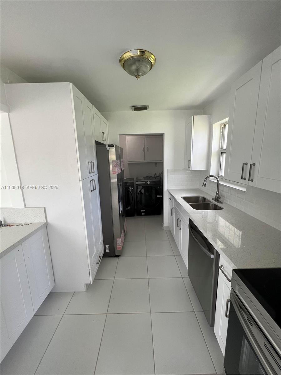 1600 Southwest 71st Court Miami, FL 33155 - Photo 5 of 15