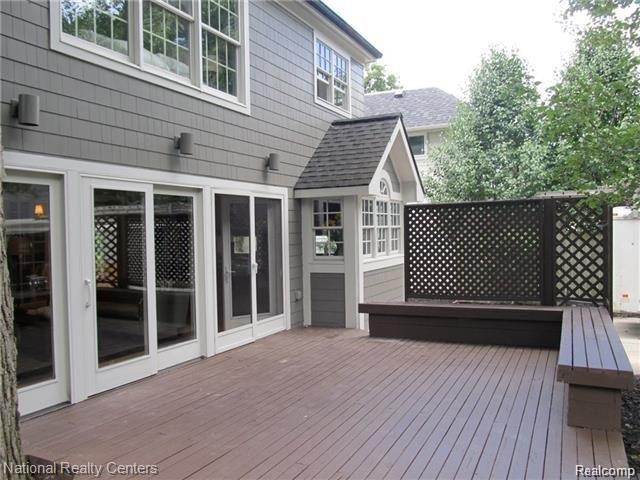 610 Rivard Boulevard Grosse Pointe, MI 48230 - Photo 26 of 29 Deck_5.jpg