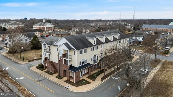 $270,000 | 305 Centennial Street, Unit 201K, La Plata, MD 20646