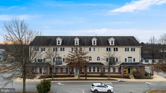 $295,000 | 305 Centennial Street, Unit 201K, La Plata, MD 20646