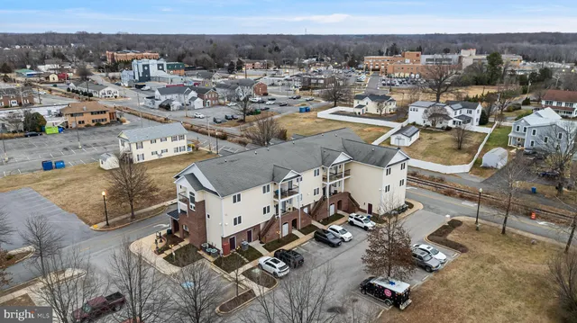 $295,000 | 305 Centennial Street, Unit 201K, La Plata, MD 20646