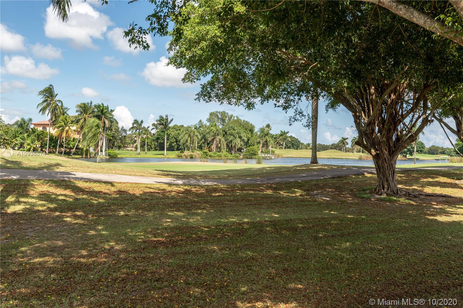 63 Greens Road Hollywood, FL 33021 - Photo 2 of 27 Gallery Image 2
