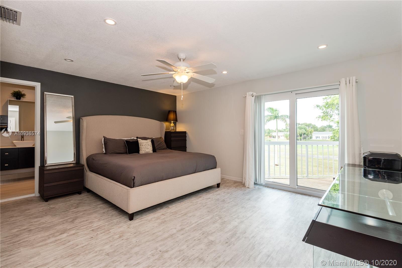 63 Greens Road Hollywood, FL 33021 - Photo 15 of 27 Gallery Image 15