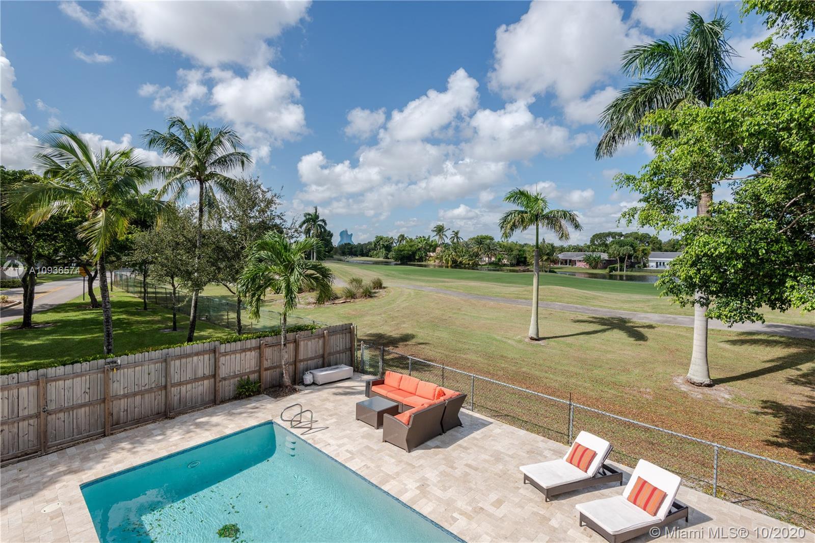 63 Greens Road Hollywood, FL 33021 - Photo 17 of 27 Gallery Image 17