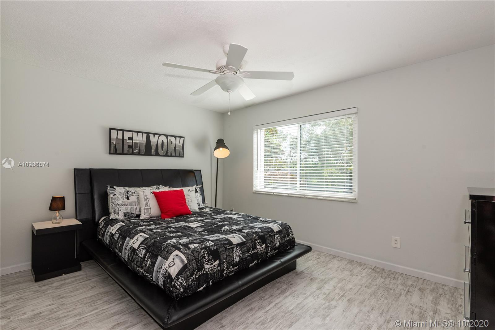 63 Greens Road Hollywood, FL 33021 - Photo 18 of 27 Gallery Image 18