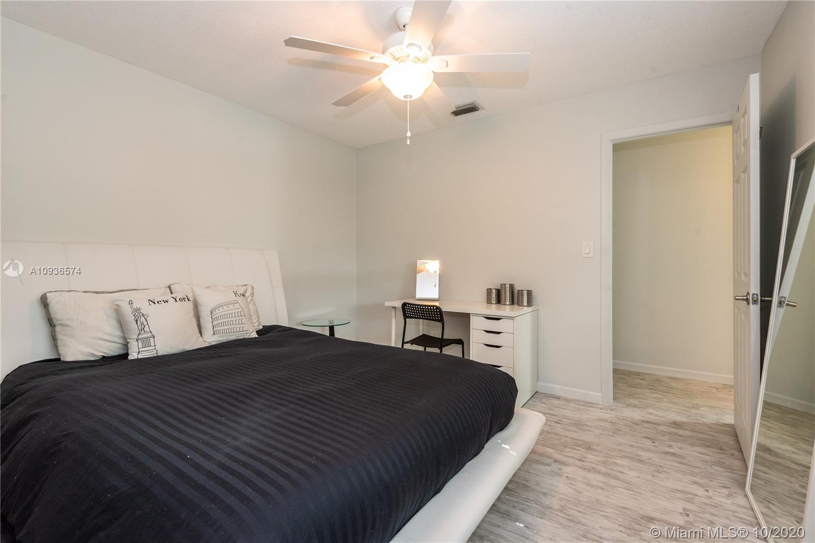 63 Greens Road Hollywood, FL 33021 - Photo 20 of 27 Gallery Image 20