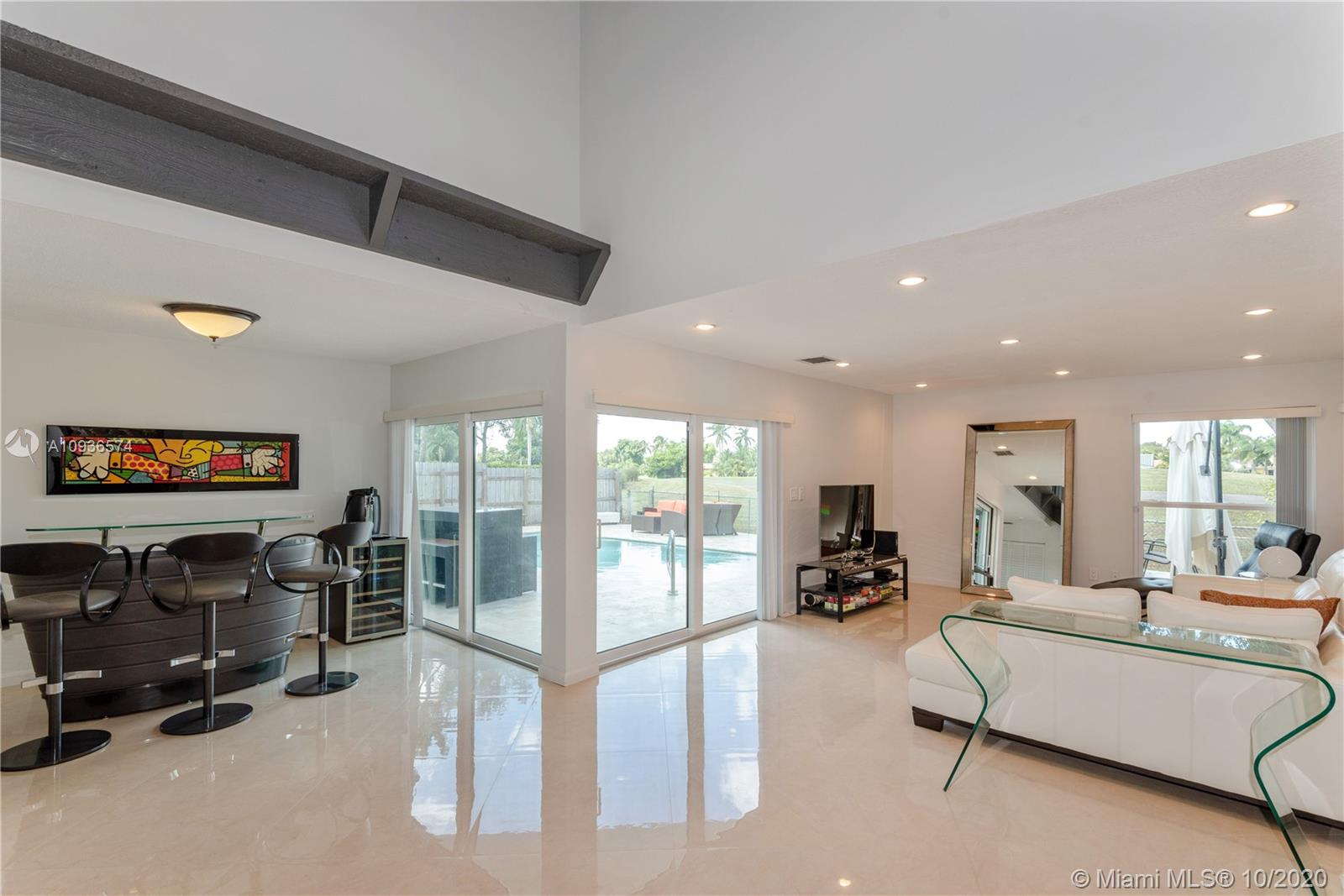 63 Greens Road Hollywood, FL 33021 - Photo 4 of 27 Gallery Image 4