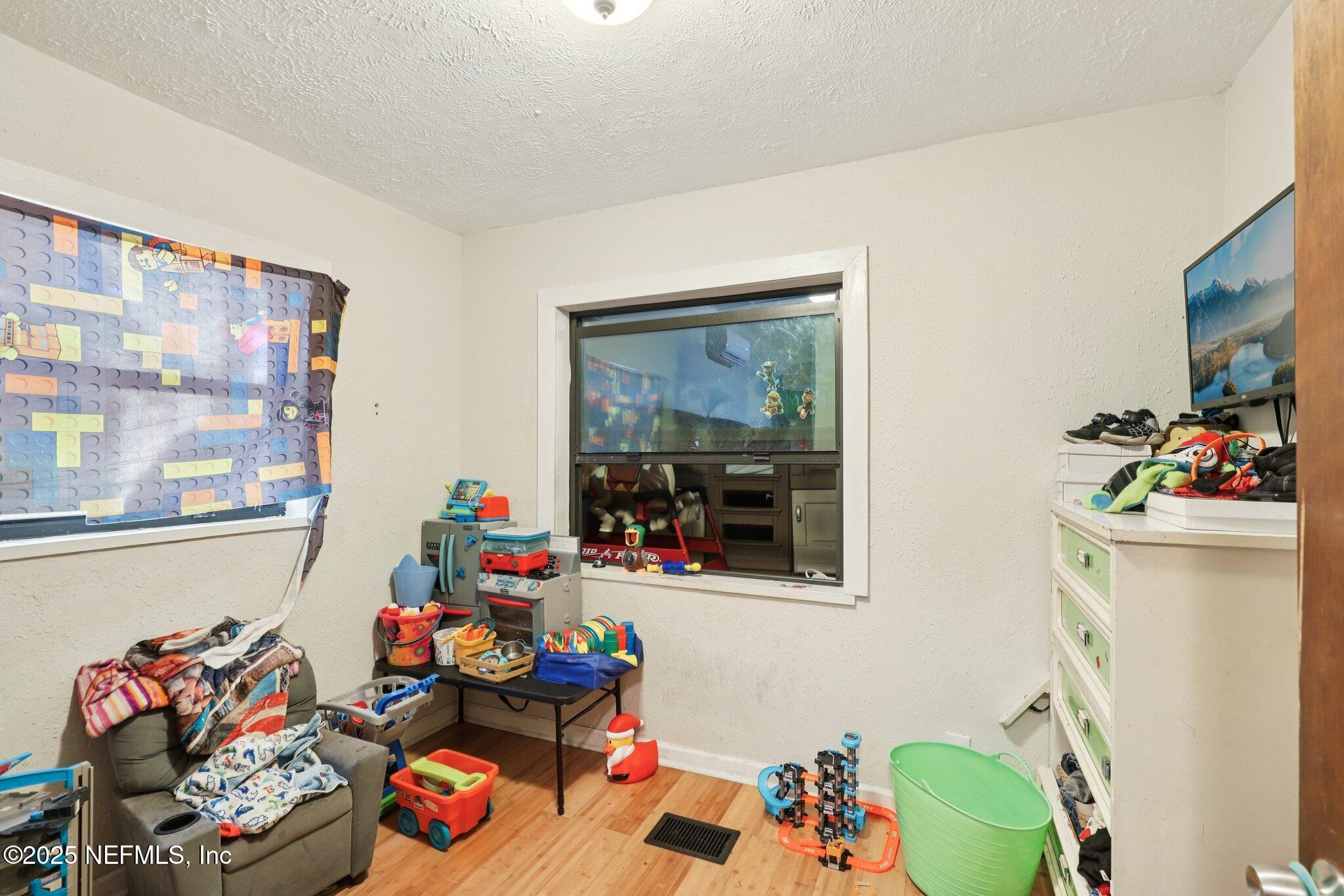 547 Southeast 58th Street Keystone Heights, FL 32656 - Photo 9 of 30 Bedroom 1