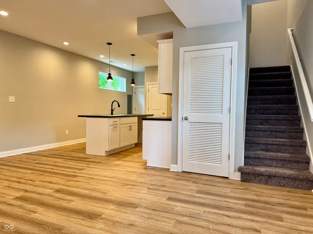 $179,900 | 859 North Oakland Avenue, Indianapolis, IN 46201