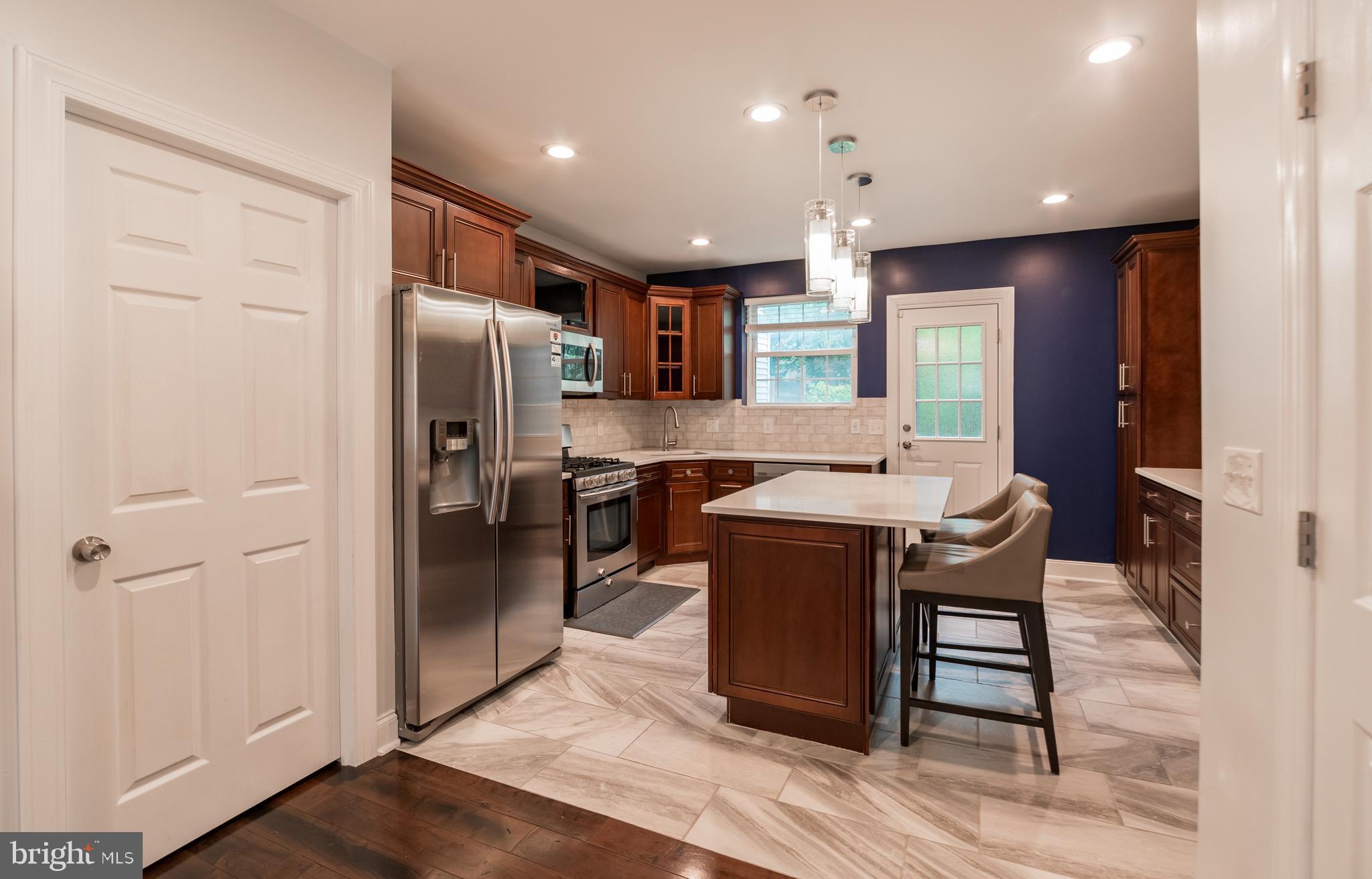 2017 Carpenter Street Philadelphia, PA 19146 - Photo 9 of 46