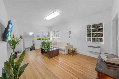 $316,000 | 1309 Euclid Avenue, Unit 6, Miami Beach, FL 33139