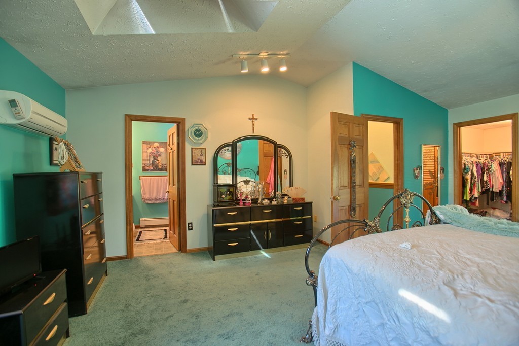 85-87 Old Rockingham Road, Unit 87 Salem, NH 03079 - Photo 15 of 28 Gallery Image 15