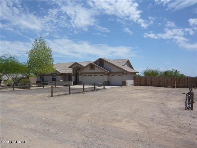1643 East Maddock Road Phoenix, AZ 85086 - Photo 1 of 18 Front