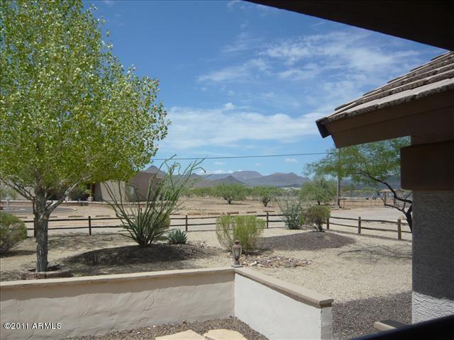 1643 East Maddock Road Phoenix, AZ 85086 - Photo 3 of 18 Front Views
