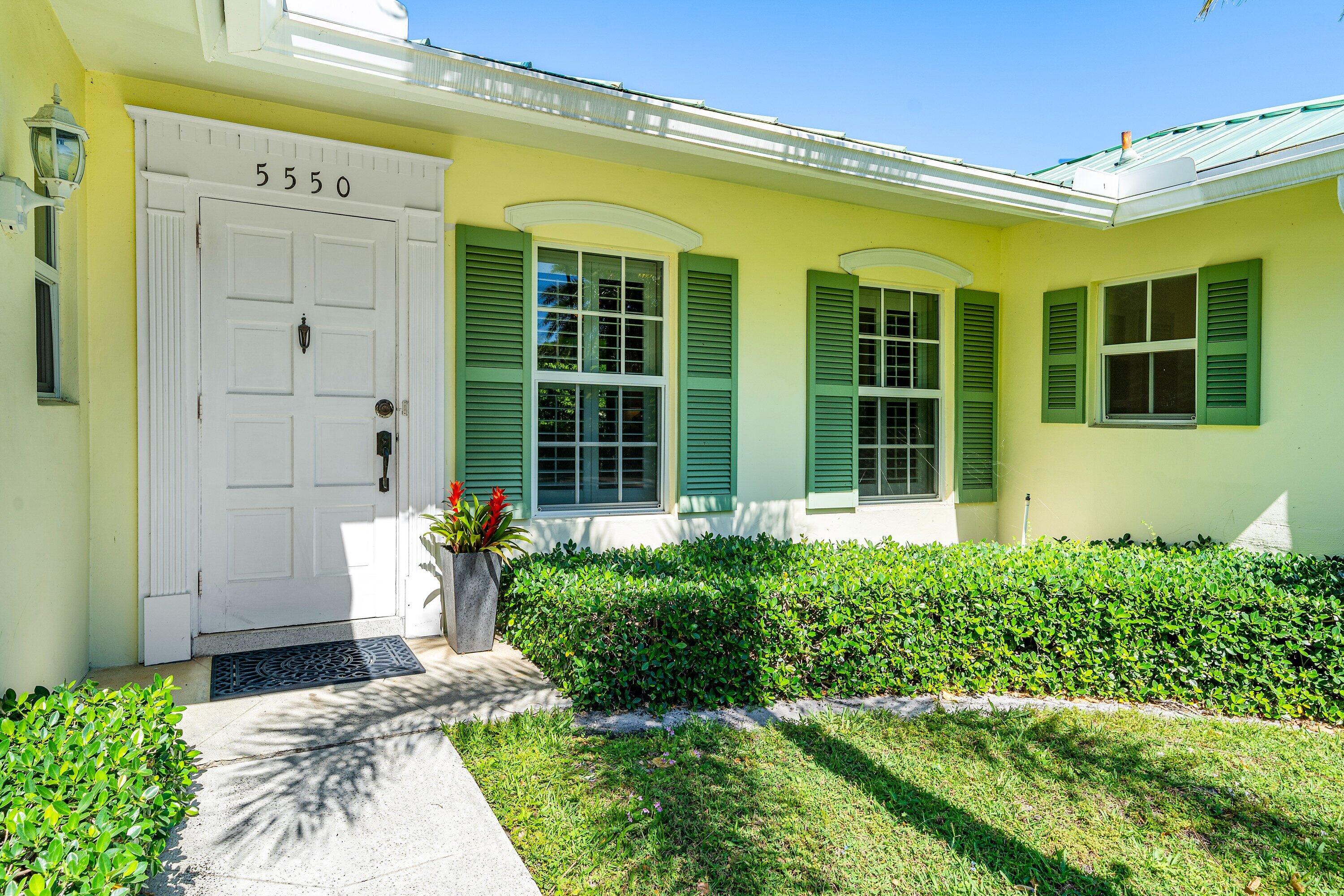 5550 Osprey Drive Ocean Ridge, FL 33435 - Photo 7 of 44 a house view with a outdoor space