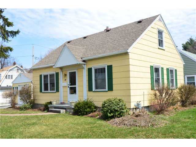 10 Chesterfield Drive Rochester, NY 14612 - Photo 1 of 1 Exterior Front