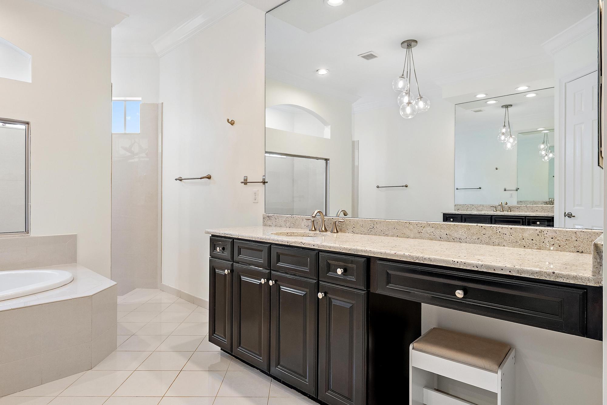 340 Rudder Cay Way Jupiter, FL 33458 - Photo 22 of 87 Primary Bath