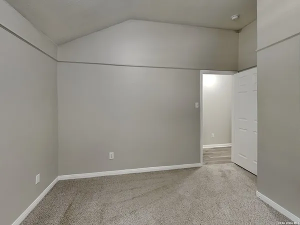 $1,739 | 352 Meadow New Braunfels Tx 78130, New Braunfels, TX 78130