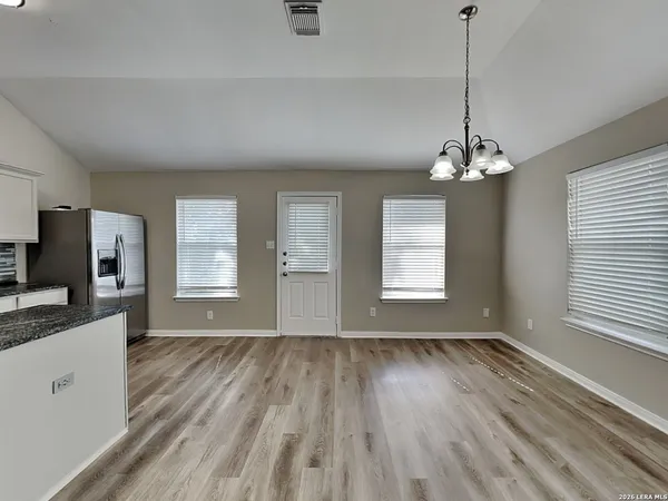 $1,739 | 352 Meadow New Braunfels Tx 78130, New Braunfels, TX 78130